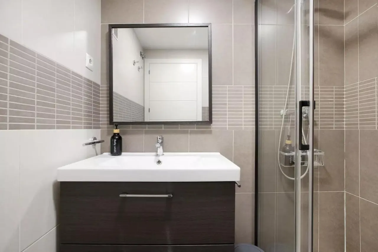 Malaga Campus Apartment Parking Included 0*,